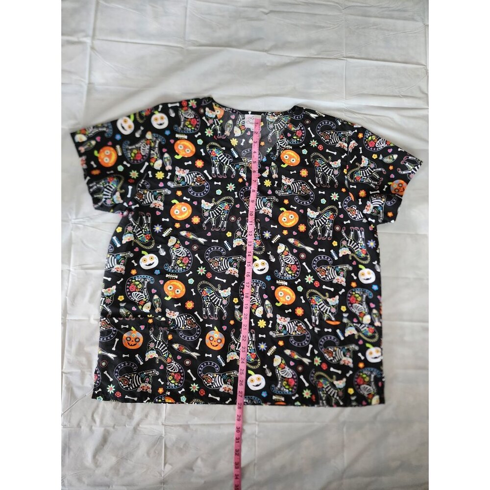 Luv Scrubs Women's Halloween Cartoon Print V-Neck Scrub Shirt Top Plus Size 2X - Picture 11 of 11